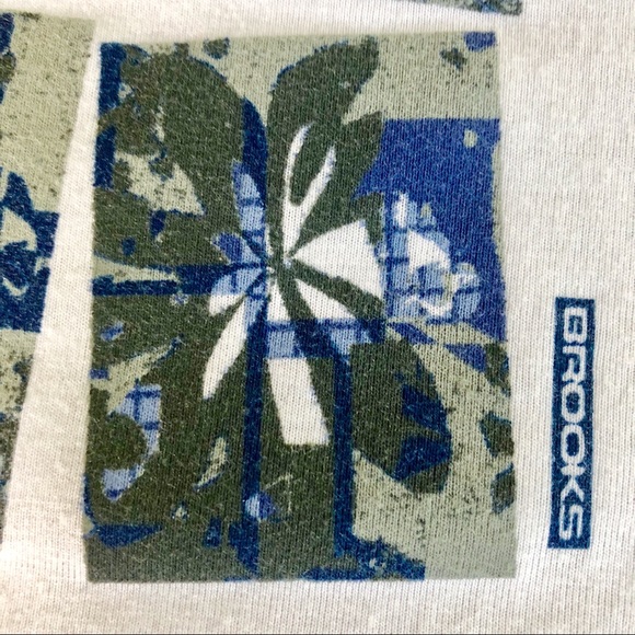 UNDER ARMOUR BOOKS ASICS Bundle- 3 Size Medium Athletic Tops - Picture 4 of 16